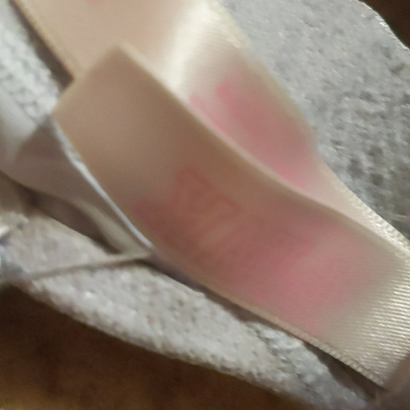 Pink bra - Picture 4 of 6